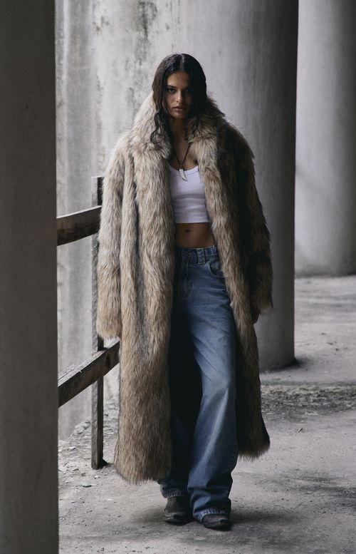 TAPADO WHITNEY LONG