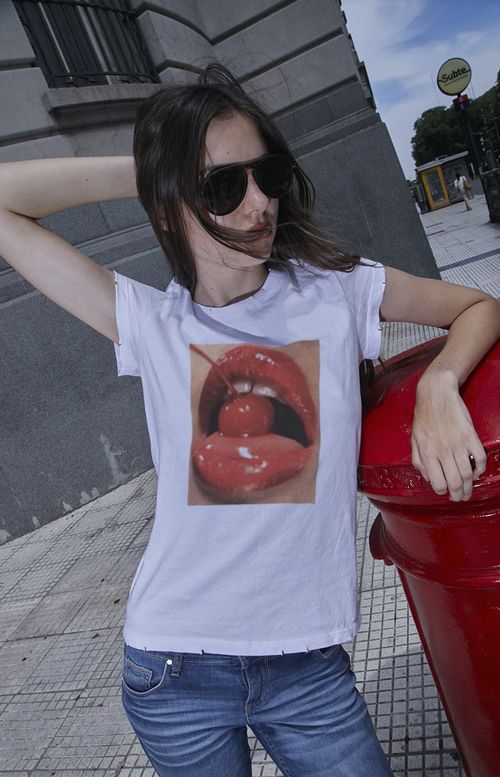 REMERA MUSIC DIGITAL CHERRY