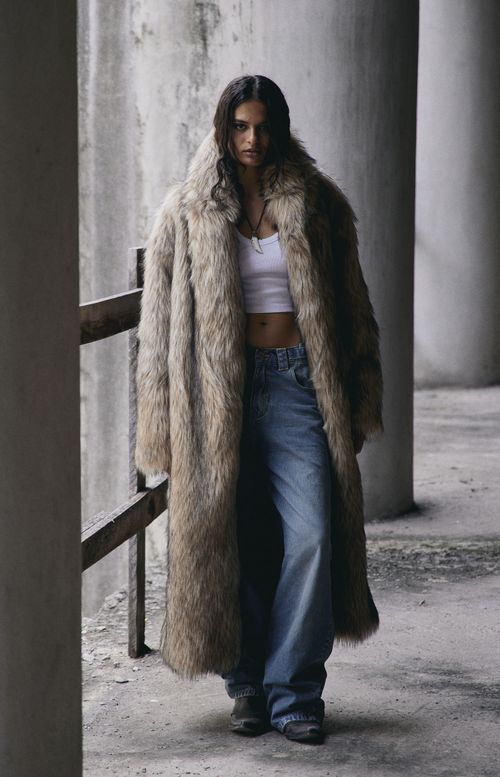 TAPADO WHITNEY LONG